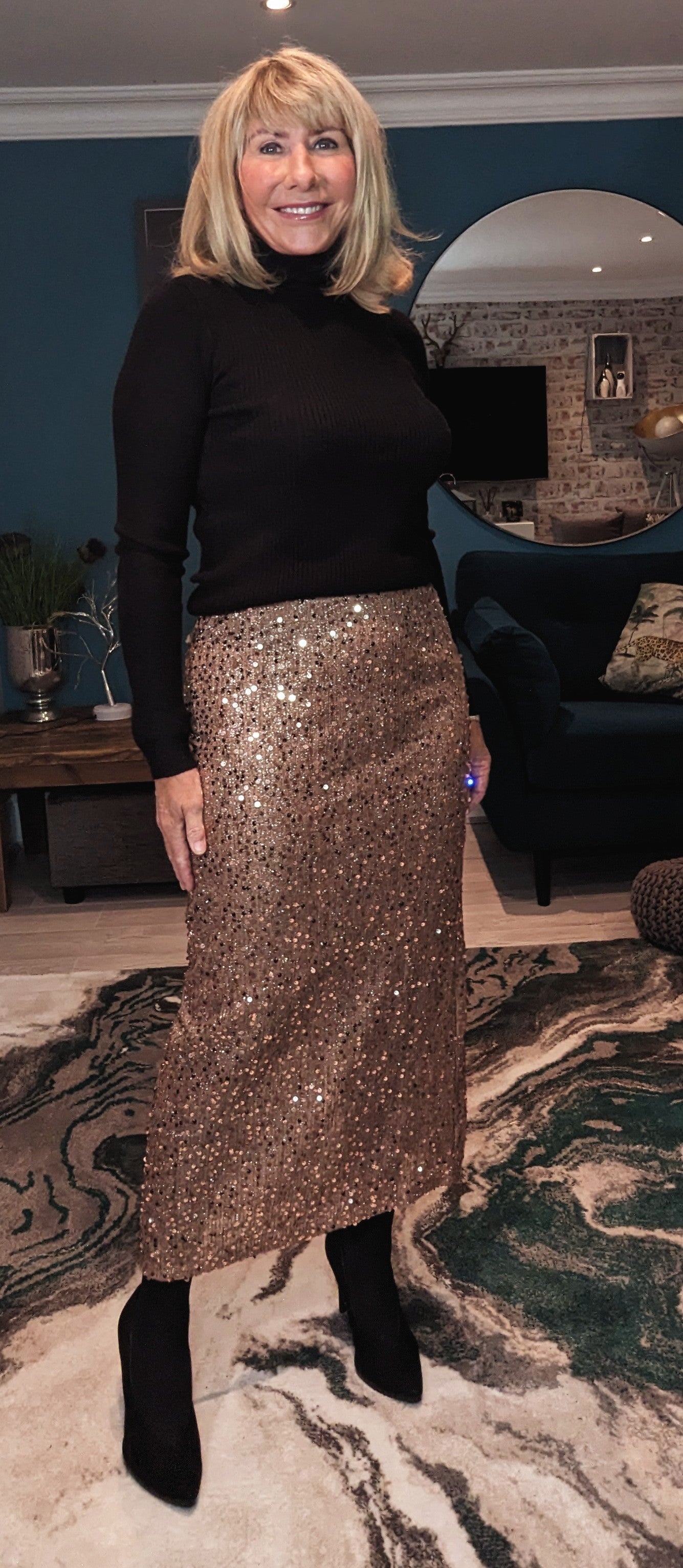 Tiggy Sequin Gold Pencil Midi Skirt