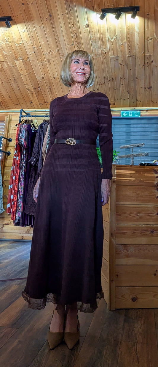 Leonie cotton viscose dress in chocolate with feminine lace trim