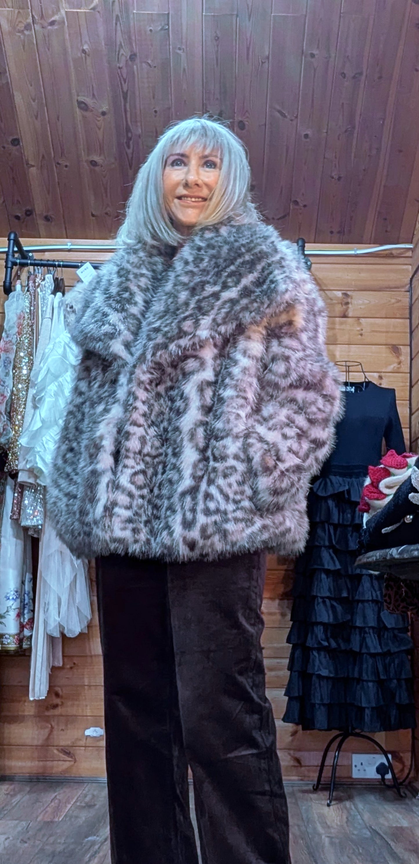 Minnie Leopard Faux Fur Coat – with Side Pockets