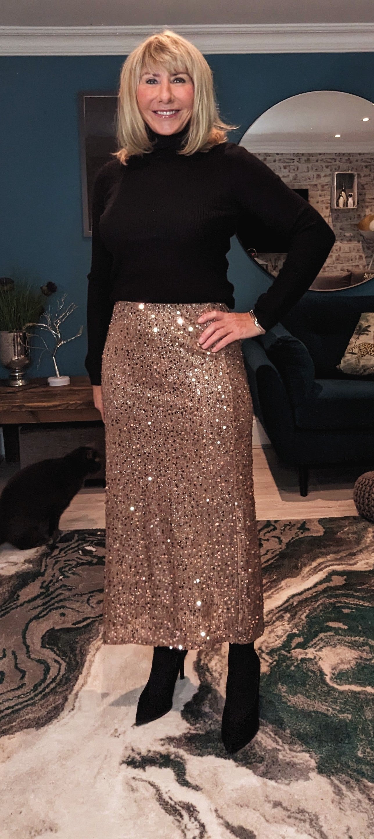 Tiggy Sequin Gold Pencil Midi Skirt