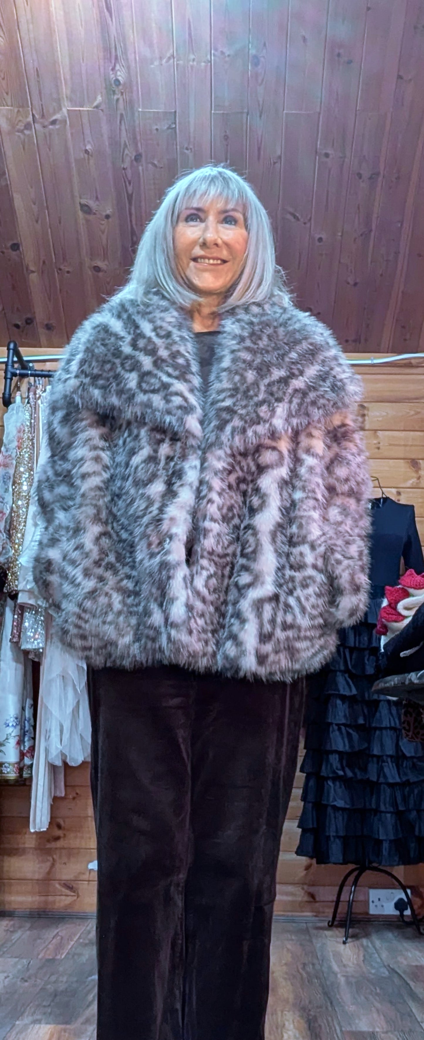 Minnie Leopard Faux Fur Coat – with Side Pockets