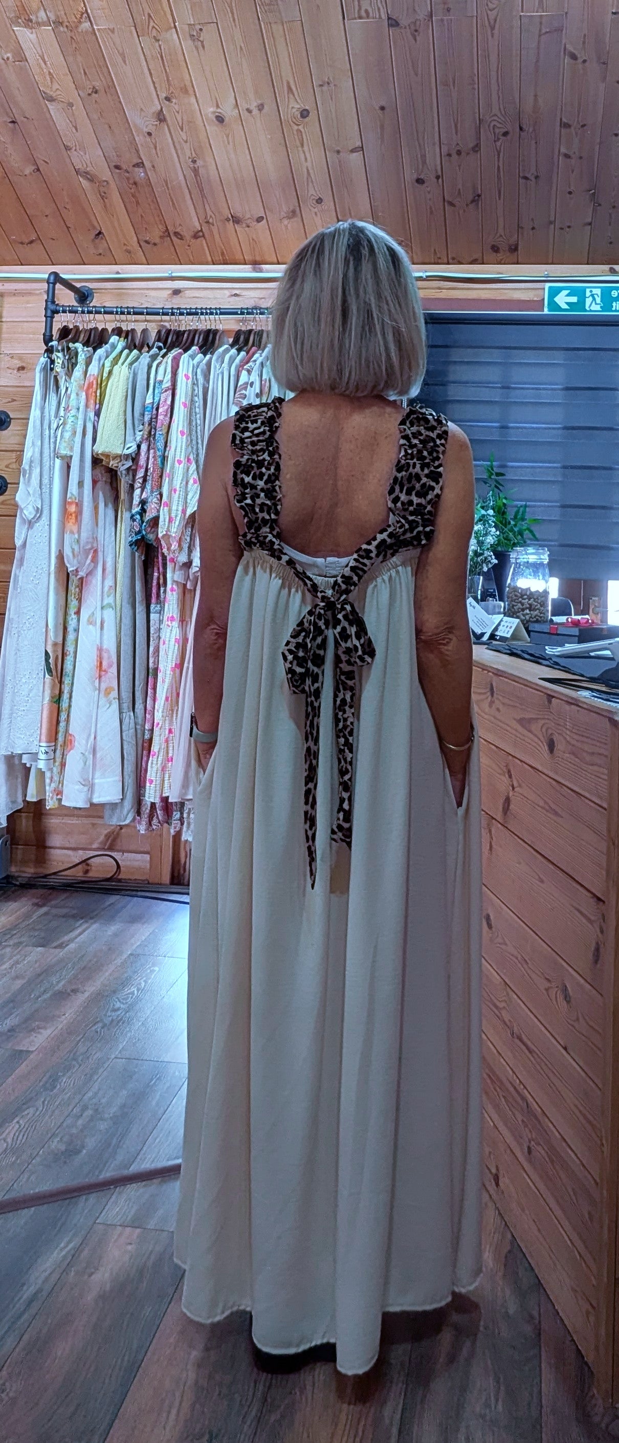 Strappy summer maxi dress with side pockets