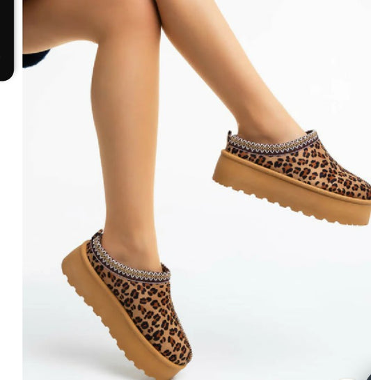 Azeala Slipper Boots–  Leopard Print faux fur lining