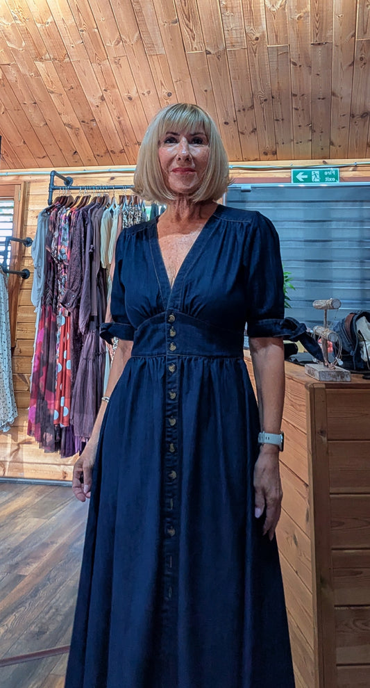 Close up of our Binty Denim Dress worn by ditsydi 