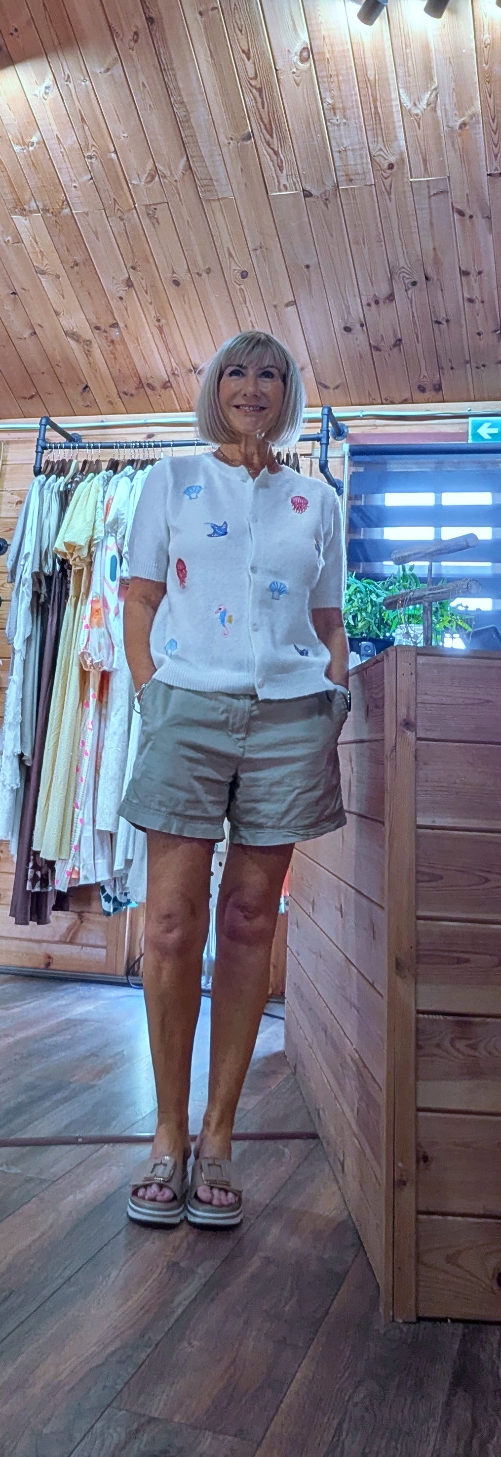 Short sleeved summer white cardigan with sea shell embroidery