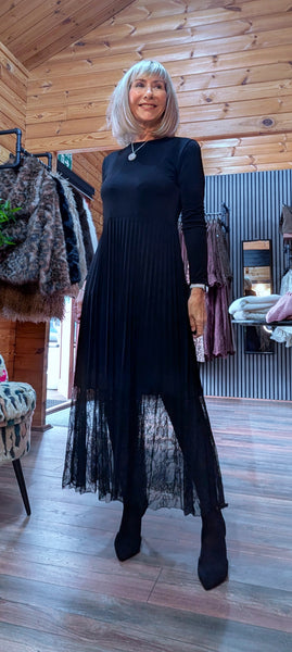 Elaine Black Lace Dress – Pleated Skirt & Lace Panel