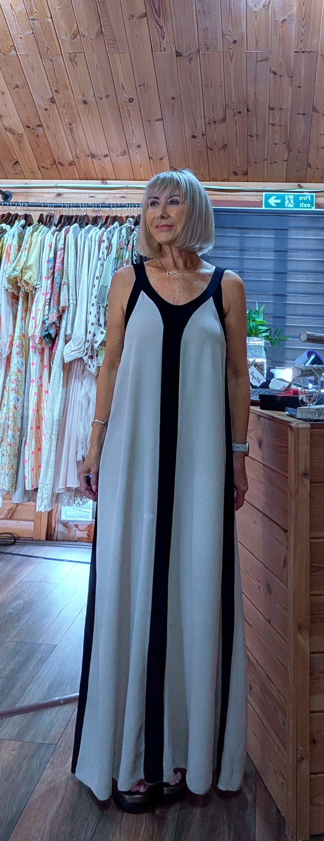 Helena Floaty Maxi Dress – Magenta-Black