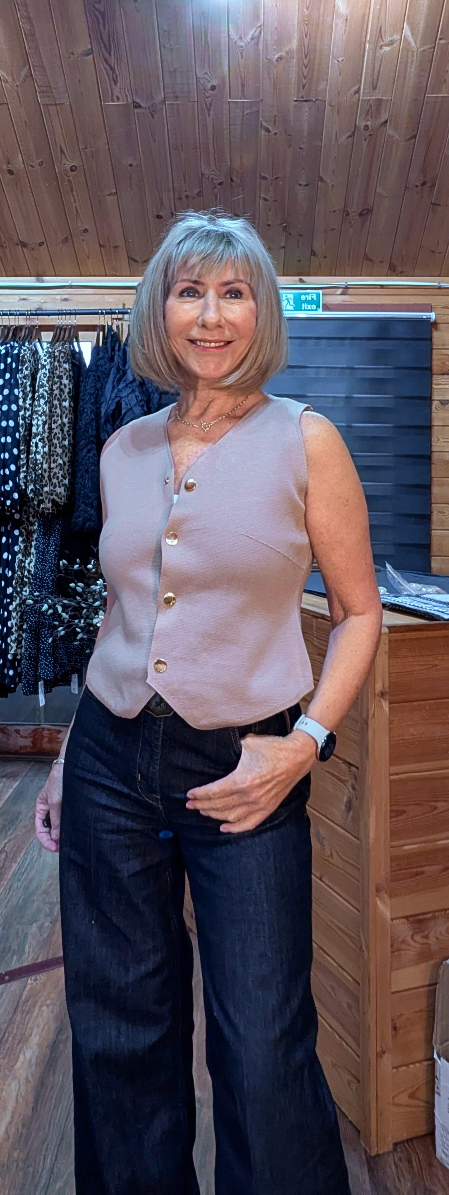 Florence Taupe Sleeveless Cardigan – With Brooch 3D Flowers