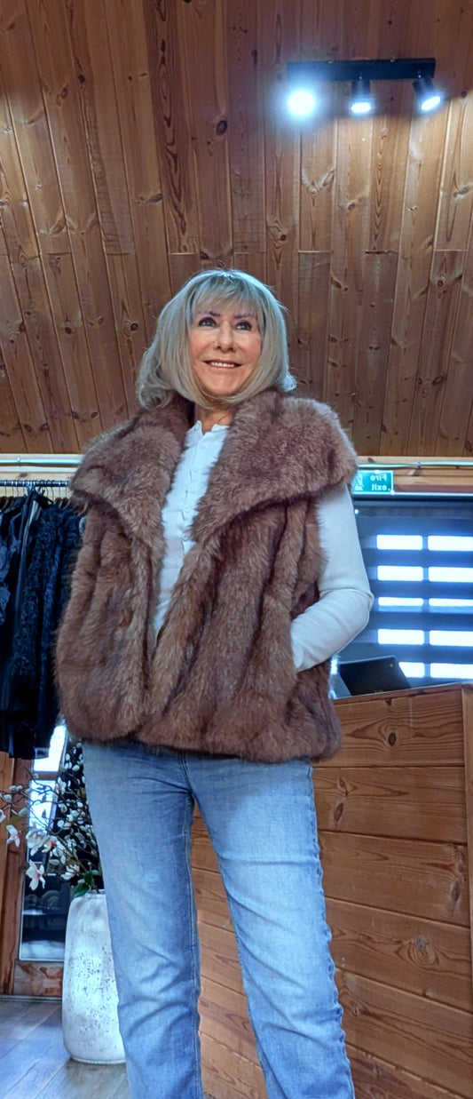 Coco Collared Faux Fur Gilet –Taupe