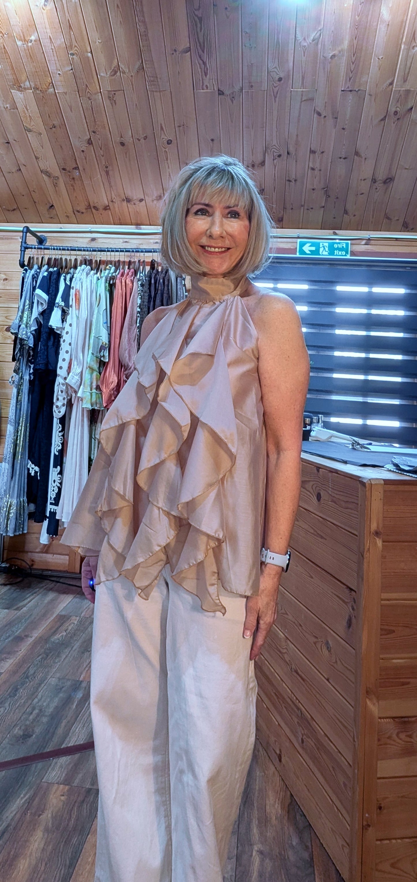 Halterneck backless blouse