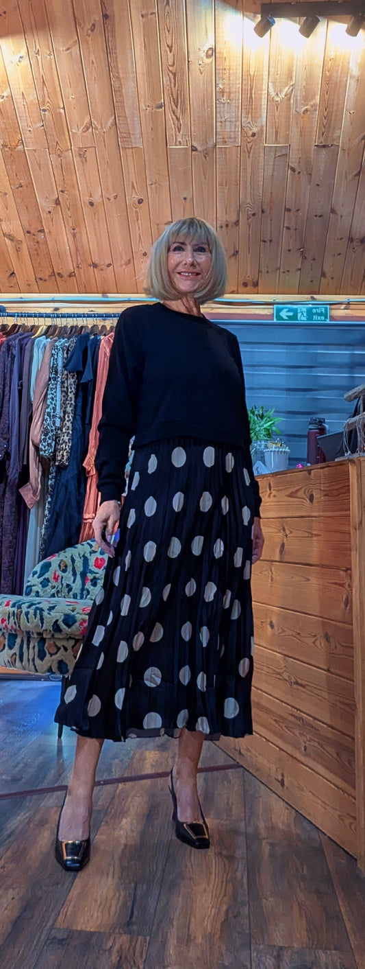 One size UK 8–16 black spot dress with soft long sleeve top and flowing midi skirt