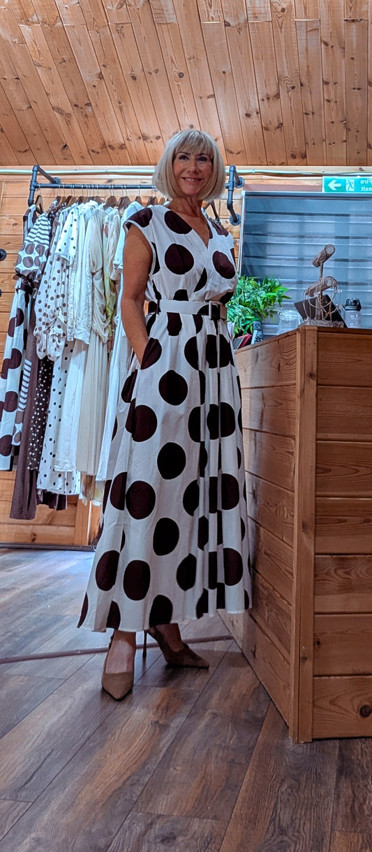 Hilary Polka Dot Belted Maxi Dress – Cream & Brown