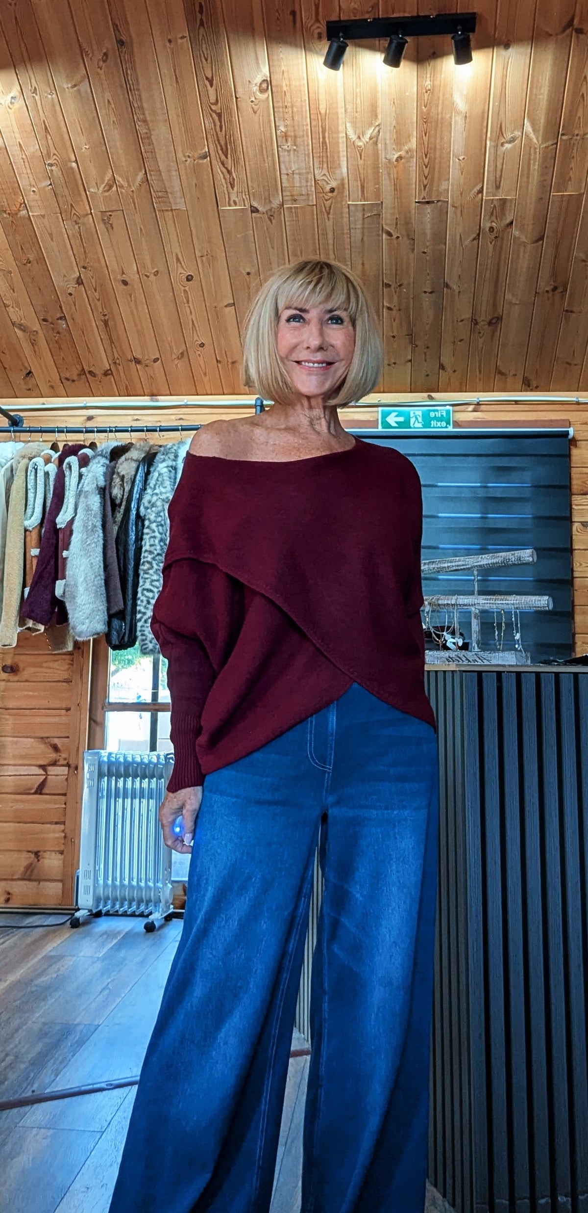 Front view of the burgundy Pippa cashmere-blend jumper