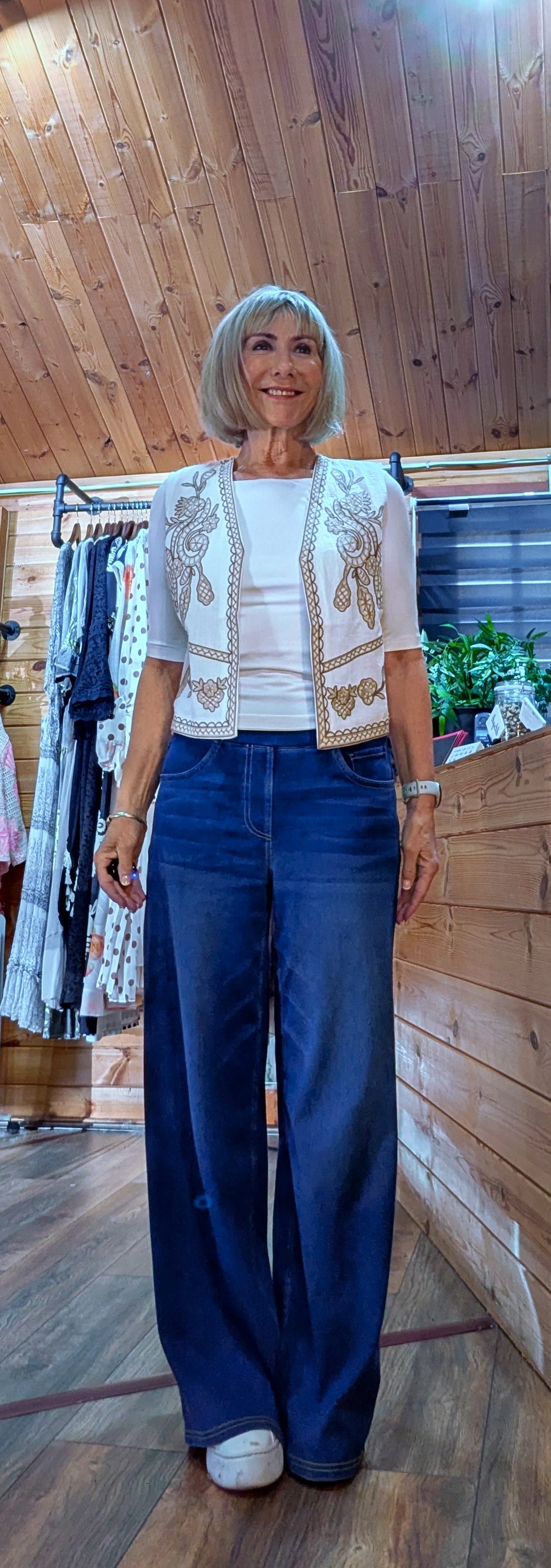 Festival waistcoat with embroidery 